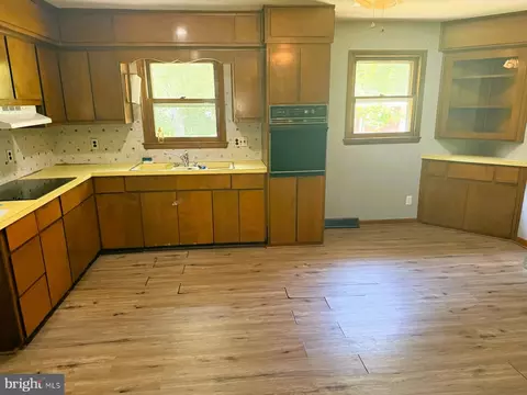 1247 Red Lion Rd, Bear, DE 19701 photo 3