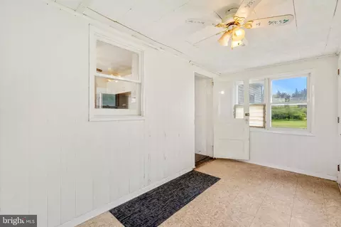Entry Way - 934 Fieldsboro Rd, Townsend, DE 19734 photo 1 of 2