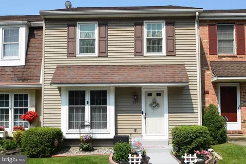 129 Woodhill Rd, Wilmington, DE 19809