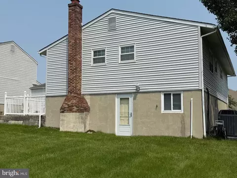 Exterior - 2 Renai Ct, Newark, DE 19702 photo 2 of 2