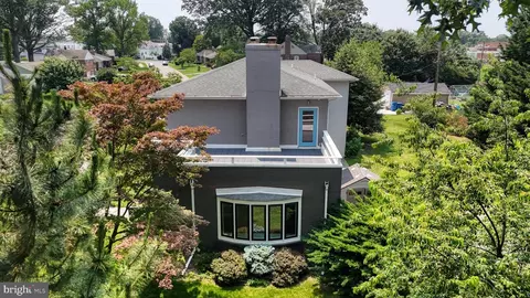 225 Dupont Cir, Wilmington, DE 19809