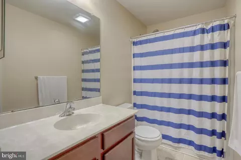Bath - 471 South St, Townsend, DE 19734 photo 1 of 1