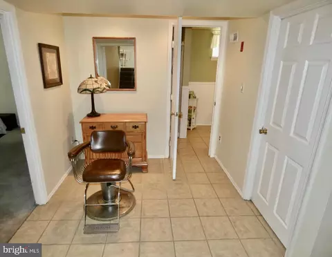 Entry Way - 41 Stallion Dr, Newark, DE 19713 photo 2 of 2