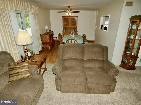 Dining - 41 Stallion Dr, Newark, DE 19713 photo 1 of 7
