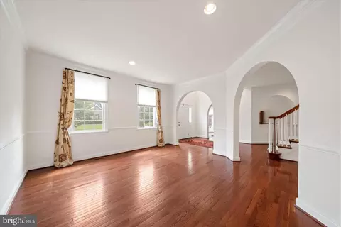Living - 1427 Olmsted Dr, Bear, DE 19701 photo 2 of 3