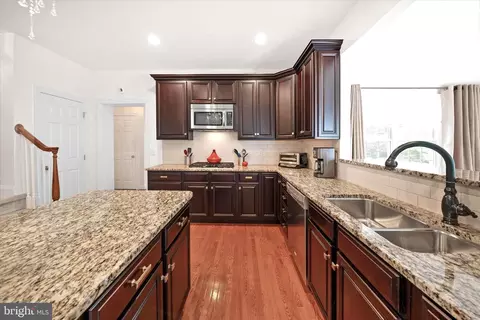 Kitchen - 1427 Olmsted Dr, Bear, DE 19701 photo 4 of 6