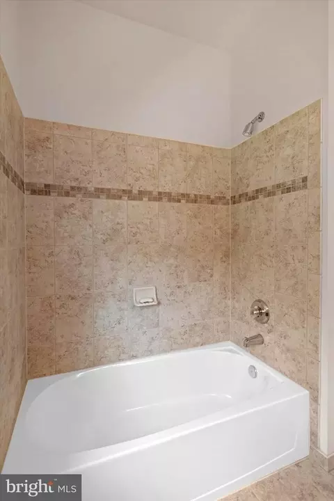 Bath - 1427 Olmsted Dr, Bear, DE 19701 photo 2 of 10