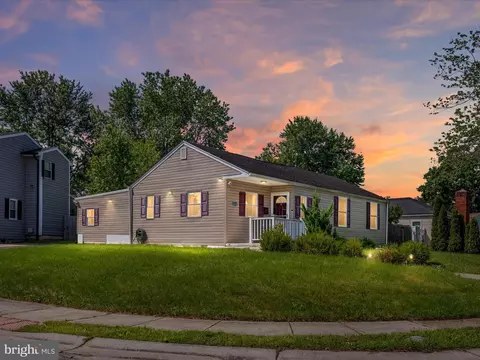 320 Bassett Ave, New Castle, DE 19720