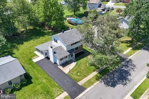 View/Area - 504 Shue Dr, Newark, DE 19713 photo 2 of 3