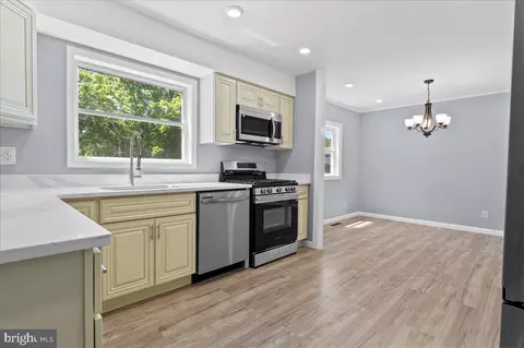 Kitchen - 504 Shue Dr, Newark, DE 19713 photo 1 of 1