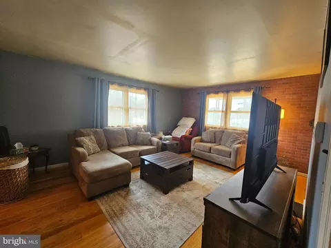 Living - 2 Spruce Ave, Elsmere, DE 19805 photo 2 of 2