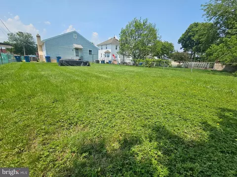 Exterior - 2 Spruce Ave, Elsmere, DE 19805 photo 4 of 4