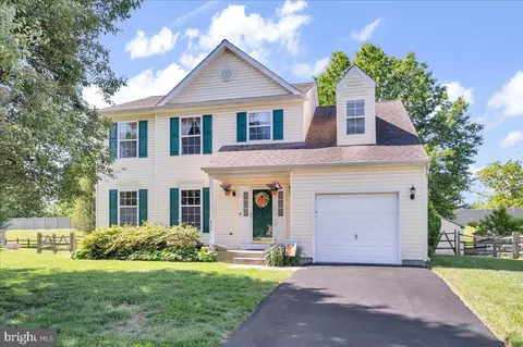 424 S Barrington Ct, Newark, DE 19702