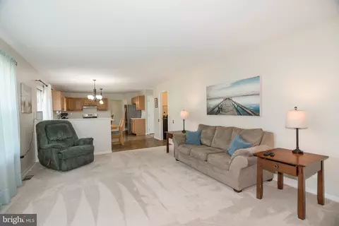 Living - 131 Ascot Ct, Bear, DE 19701 photo 4 of 4