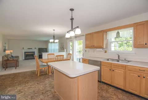 Kitchen - 131 Ascot Ct, Bear, DE 19701 photo 2 of 2