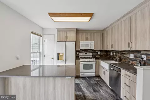 Kitchen - 8 Printz Dr, Bear, DE 19701 photo 2 of 3