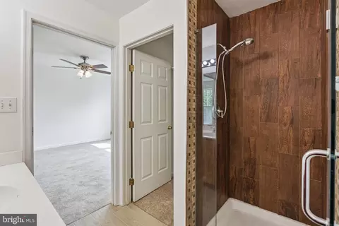 Entry Way - 8 Printz Dr, Bear, DE 19701 photo 2 of 3