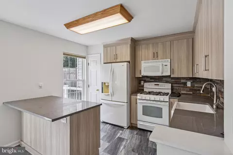Kitchen - 8 Printz Dr, Bear, DE 19701 photo 3 of 3