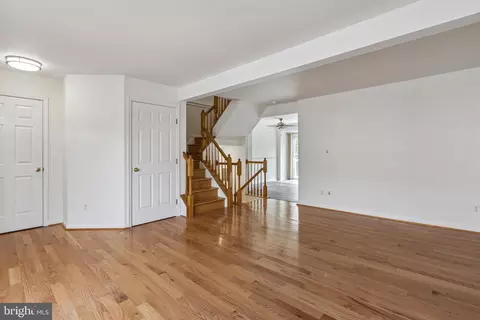 Living - 8 Printz Dr, Bear, DE 19701 photo 2 of 4