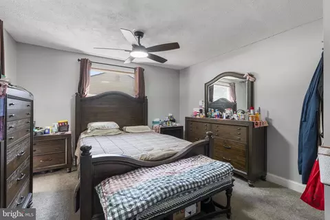 Bedroom - 39 Roxeter Rd, New Castle, DE 19720 photo 2 of 4