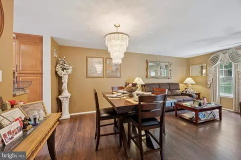 Dining - 27 Iris Ln, Newark, DE 19702 photo 1 of 3