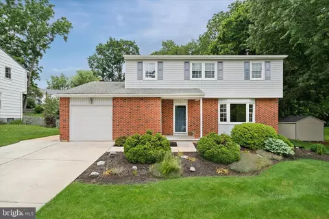 545 Cabot Dr, Hockessin, DE 19707