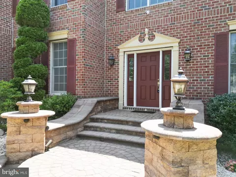 Exterior - 907 Mather Dr, Bear, DE 19701 photo 3 of 12