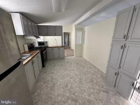 215 Joan Dr #2, Bear, DE 19701 photo 8