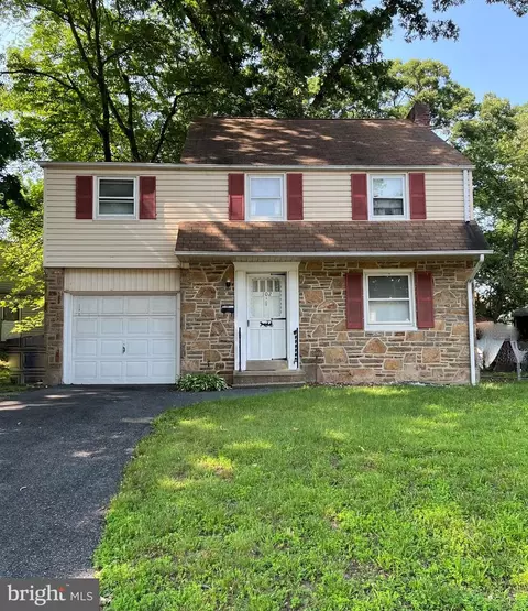 102 Forest Dr, Wilmington, DE 19804