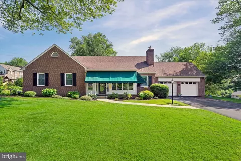 607 Lindsey Rd, Wilmington, DE 19809