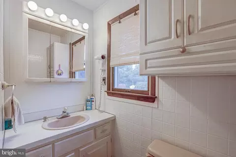 Bath - 148 Netherlands Dr, Middletown, DE 19709 photo 3 of 4