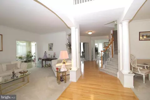 802 Chesapeake Ct, Newark, DE 19702 photo 4