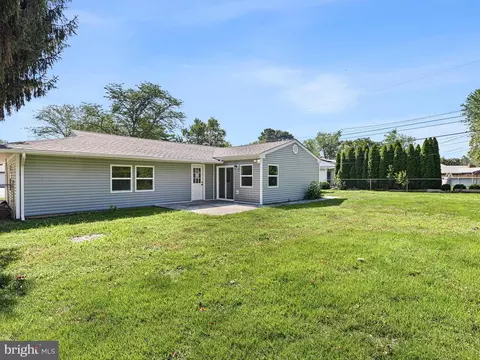 Exterior - 23 Knickerbocker Dr, Newark, DE 19713 photo 2 of 2