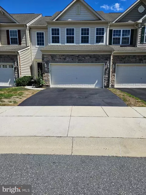 228 Anita Ct, Newark, DE 19702