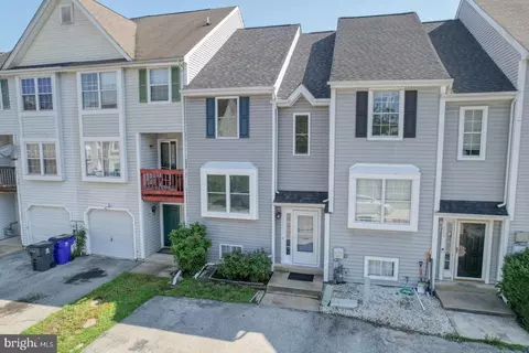 214 Vercelli Dr, Bear, DE 19701