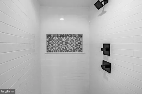 Entry Way - 4 Blue Jay Dr, Newark, DE 19713 photo 3 of 3
