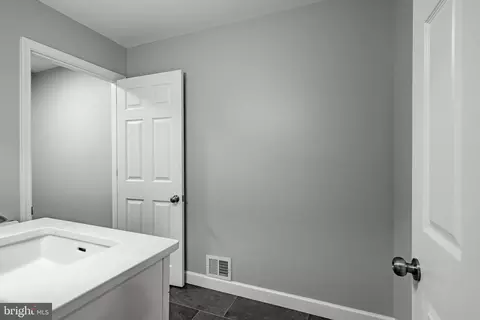 Entry Way - 4 Blue Jay Dr, Newark, DE 19713 photo 2 of 3