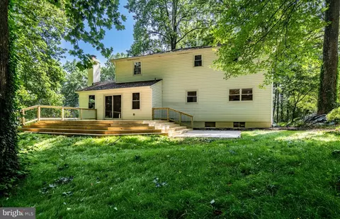 Exterior - 4 Blue Jay Dr, Newark, DE 19713 photo 7 of 13
