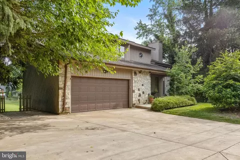 810 Hercules Rd, Wilmington, DE 19808