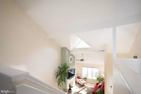 Entry Way - 522 Beech Tree Ln, Hockessin, DE 19707 photo 1 of 2