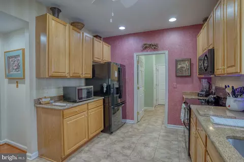 Kitchen - 577 Whispering Trl, Middletown, DE 19709 photo 2 of 4