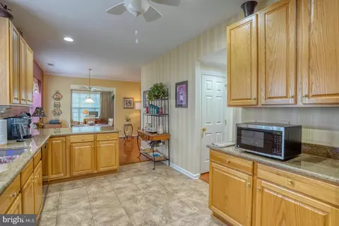 Kitchen - 577 Whispering Trl, Middletown, DE 19709 photo 3 of 4
