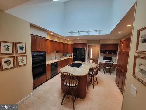 7 E Cardiff Ct, Newark, DE 19711