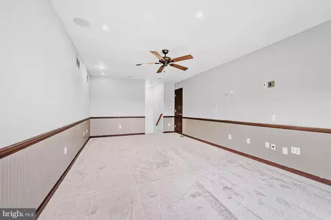 Living - 51 Springmill Dr, Middletown, DE 19709 photo 2 of 2