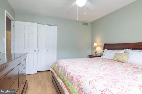 Bedroom - 127 Pawnee Ct, Newark, DE 19702 photo 11 of 12