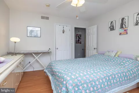 Bedroom - 127 Pawnee Ct, Newark, DE 19702 photo 2 of 12