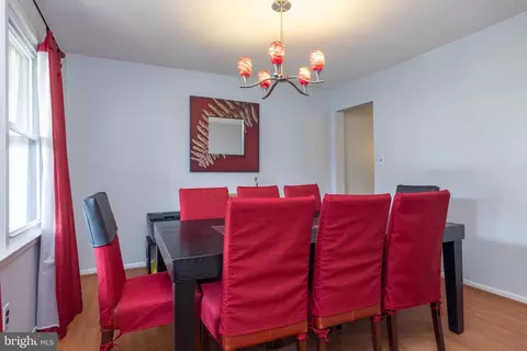 Dining - 127 Pawnee Ct, Newark, DE 19702 photo 2 of 2