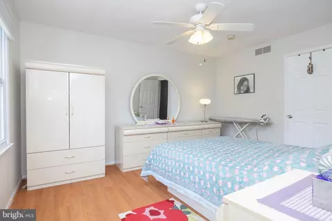 Bedroom - 127 Pawnee Ct, Newark, DE 19702 photo 3 of 12
