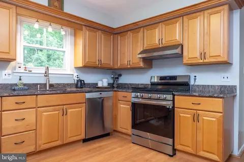 Kitchen - 127 Pawnee Ct, Newark, DE 19702 photo 2 of 3