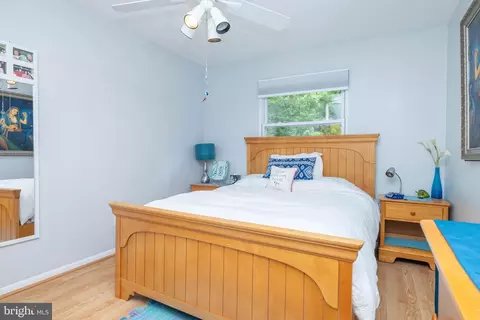 Bedroom - 127 Pawnee Ct, Newark, DE 19702 photo 8 of 12